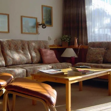 Haus Azalea Apartment *
